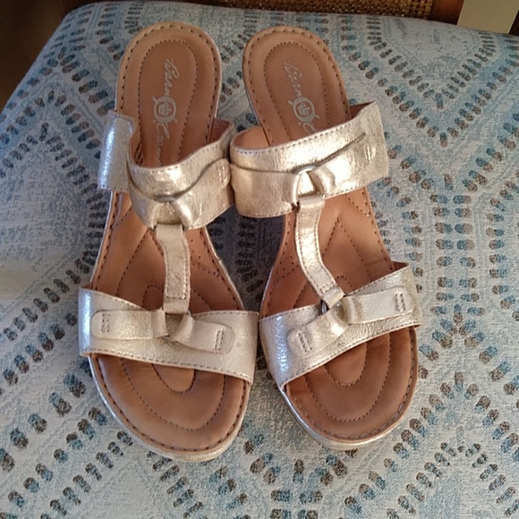 Born Crown Metallic Leather Heeled Sandal 8M/W Beige Cream Metallic - Picture 7 of 16